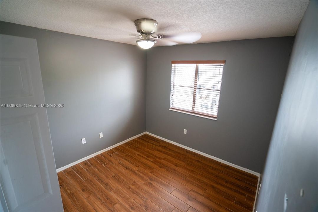 En Venta: $285,000 (3 camas, 2 baños, 1509 Pies cuadrados)