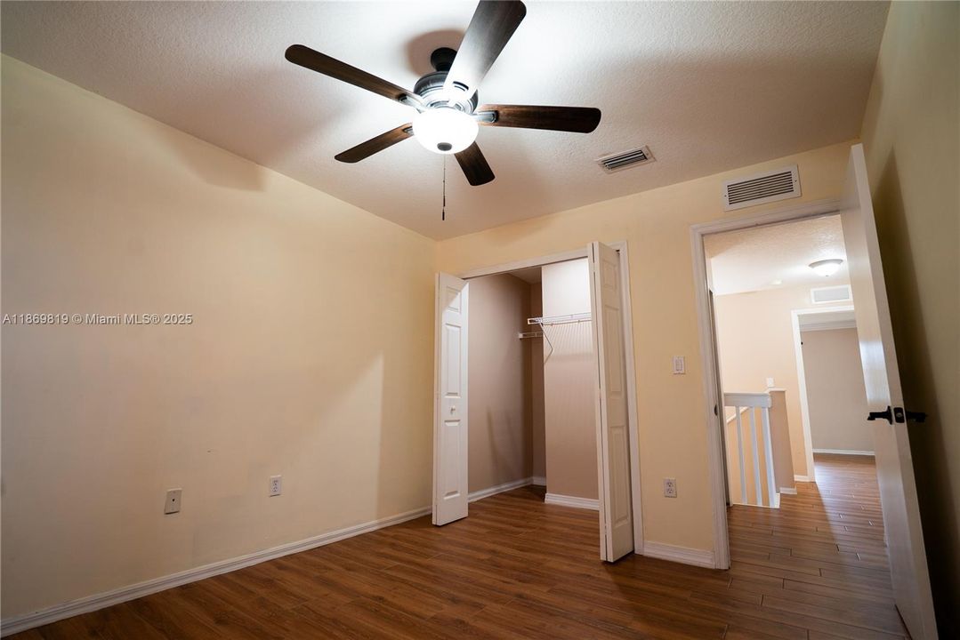 En Venta: $285,000 (3 camas, 2 baños, 1509 Pies cuadrados)