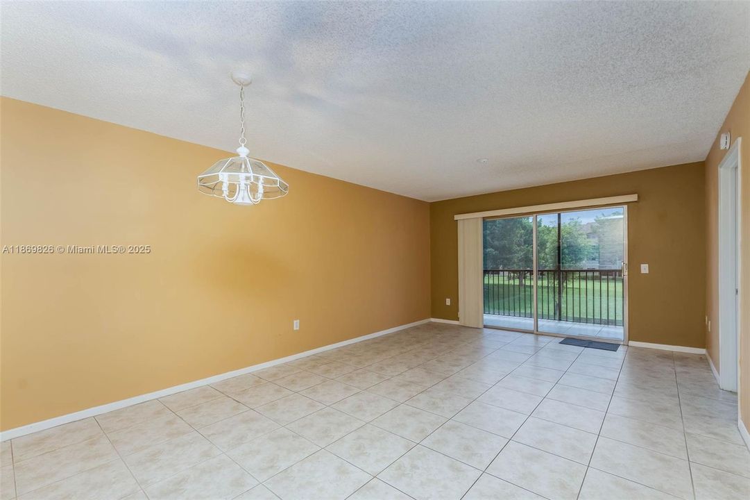 Living Room/Dining Room