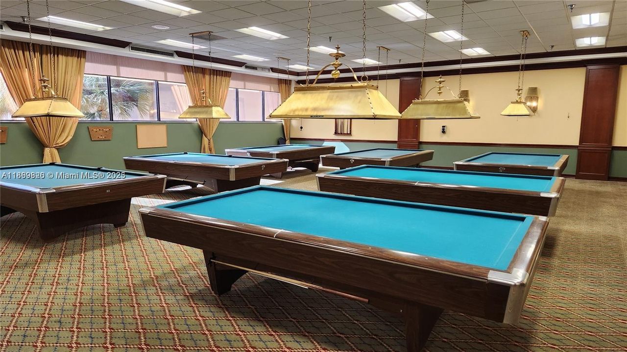 For Sale: $189,999 (2 beds, 1 baths, 1032 Square Feet)