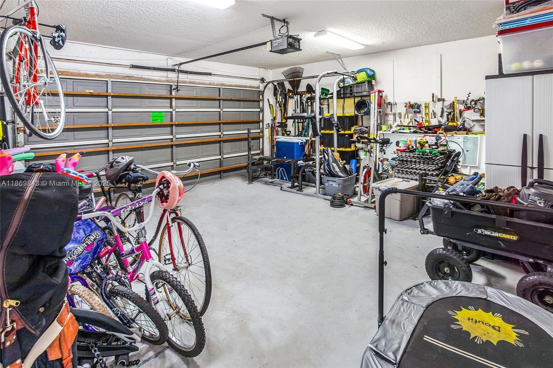 Active With Contract: $674,000 (2 beds, 2 baths, 1554 Square Feet)