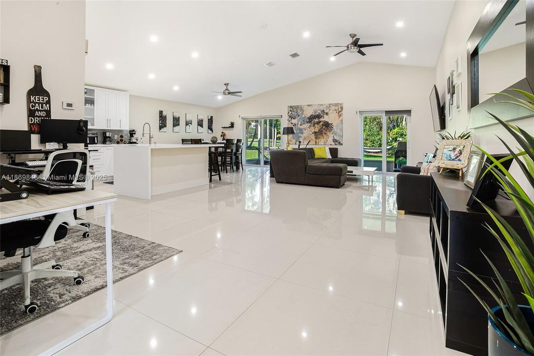 Active With Contract: $674,000 (2 beds, 2 baths, 1554 Square Feet)