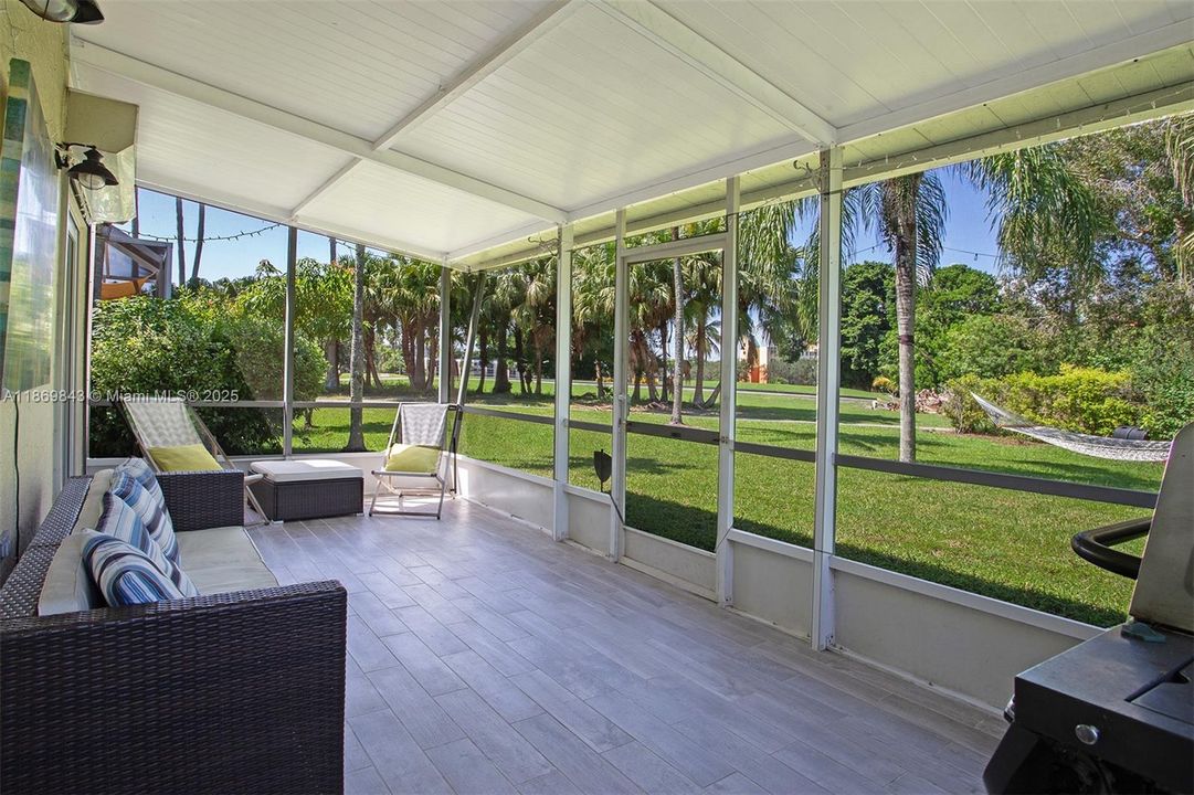 Active With Contract: $674,000 (2 beds, 2 baths, 1554 Square Feet)