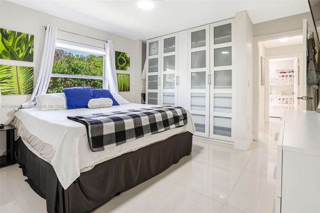 Active With Contract: $674,000 (2 beds, 2 baths, 1554 Square Feet)