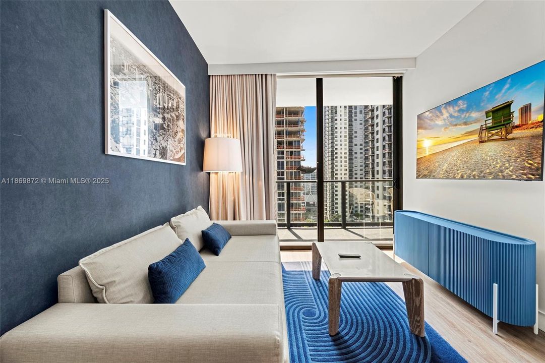 For Sale: $790,000 (2 beds, 1 baths, 651 Square Feet)