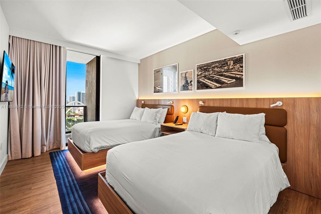 For Sale: $790,000 (2 beds, 1 baths, 651 Square Feet)