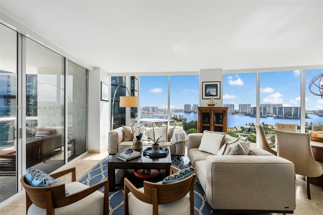 For Sale: $1,750,000 (2 beds, 2 baths, 1680 Square Feet)