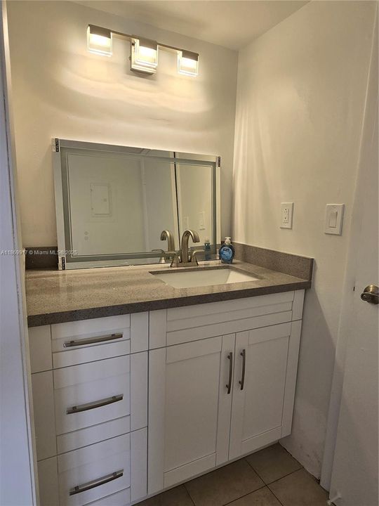 Vendido Recientemente: $315,000 (1 camas, 1 baños, 512 Pies cuadrados)