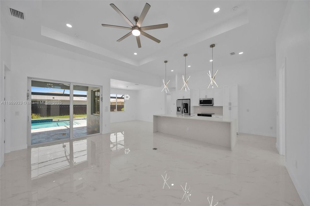 На продажу: $554,900 (4 спален, 3 ванн, 0 Квадратных фут)