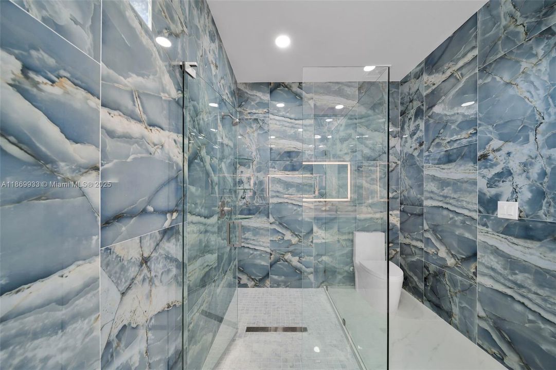 На продажу: $554,900 (4 спален, 3 ванн, 0 Квадратных фут)