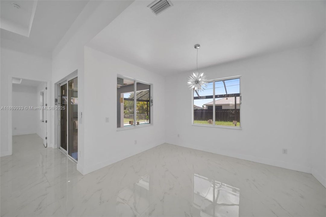 На продажу: $554,900 (4 спален, 3 ванн, 0 Квадратных фут)