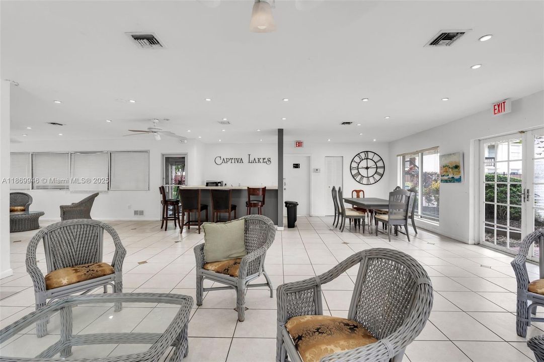 Activo con contrato: $1,800 (1 camas, 1 baños, 703 Pies cuadrados)