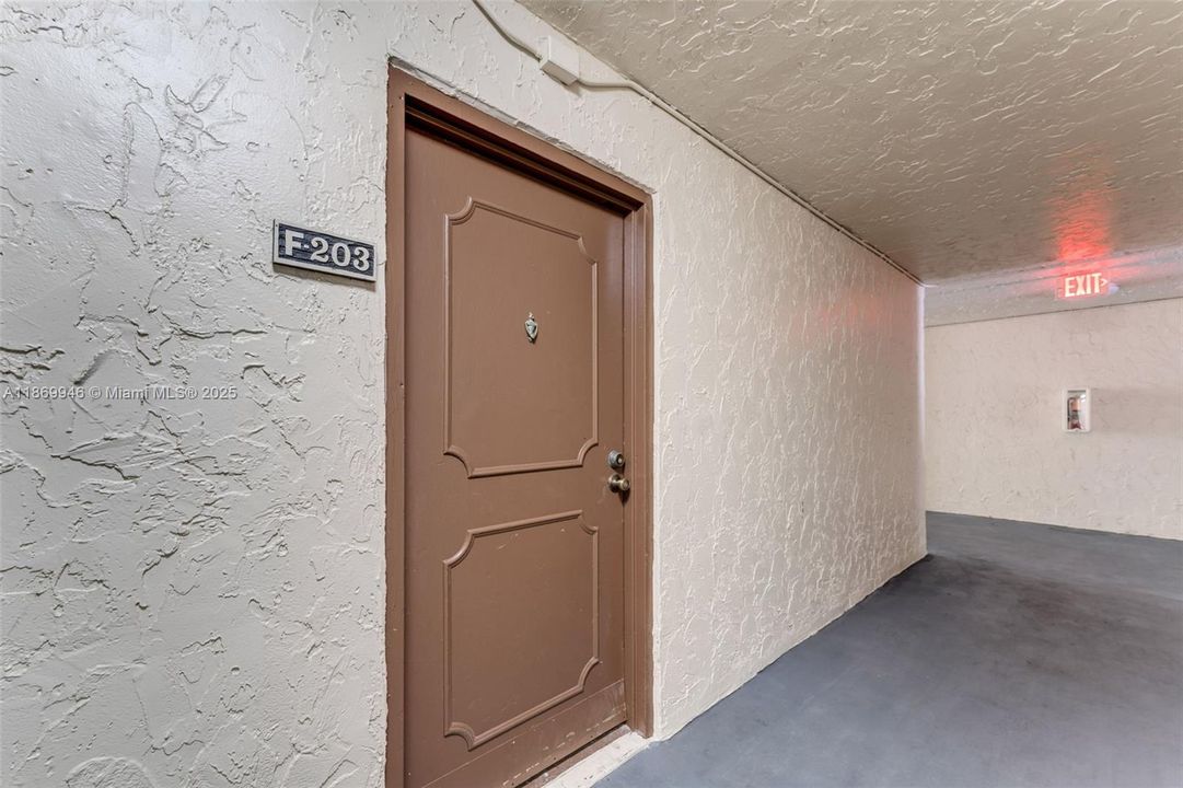 Activo con contrato: $1,800 (1 camas, 1 baños, 703 Pies cuadrados)