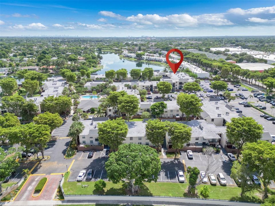 Activo con contrato: $1,800 (1 camas, 1 baños, 703 Pies cuadrados)