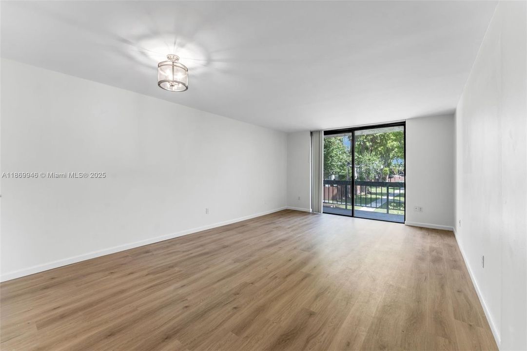 Activo con contrato: $1,800 (1 camas, 1 baños, 703 Pies cuadrados)