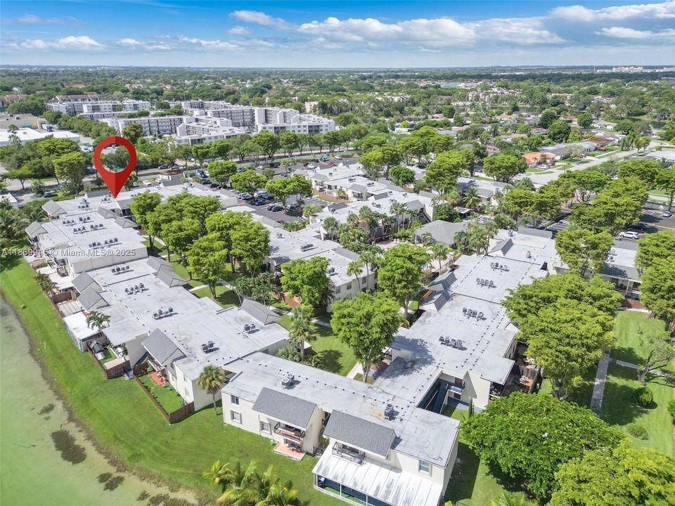 Activo con contrato: $1,800 (1 camas, 1 baños, 703 Pies cuadrados)