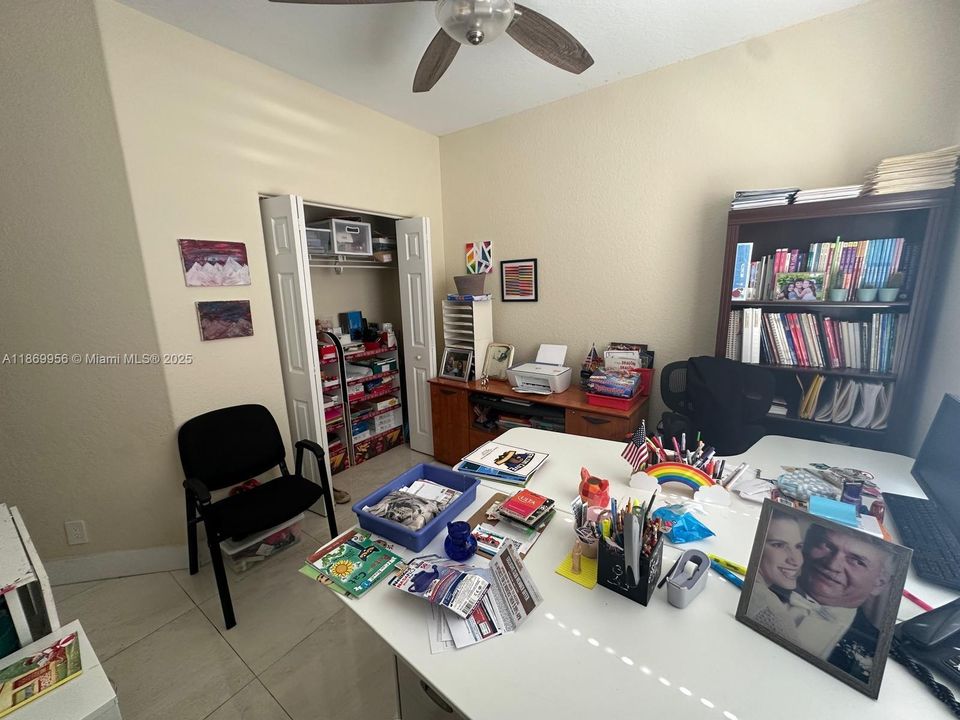 В аренду: $8,200 (6 спален, 4 ванн, 3292 Квадратных фут)