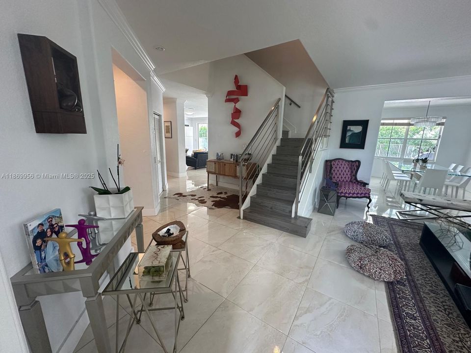 В аренду: $8,200 (6 спален, 4 ванн, 3292 Квадратных фут)