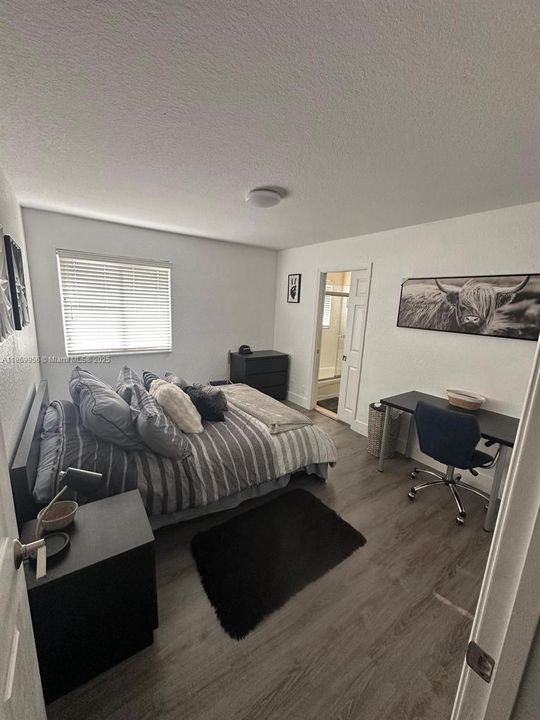 В аренду: $8,200 (6 спален, 4 ванн, 3292 Квадратных фут)