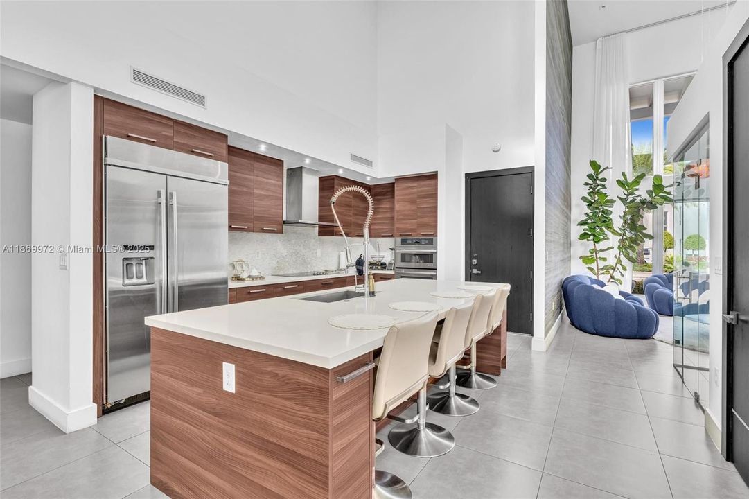 For Sale: $2,800,000 (5 beds, 6 baths, 3638 Square Feet)