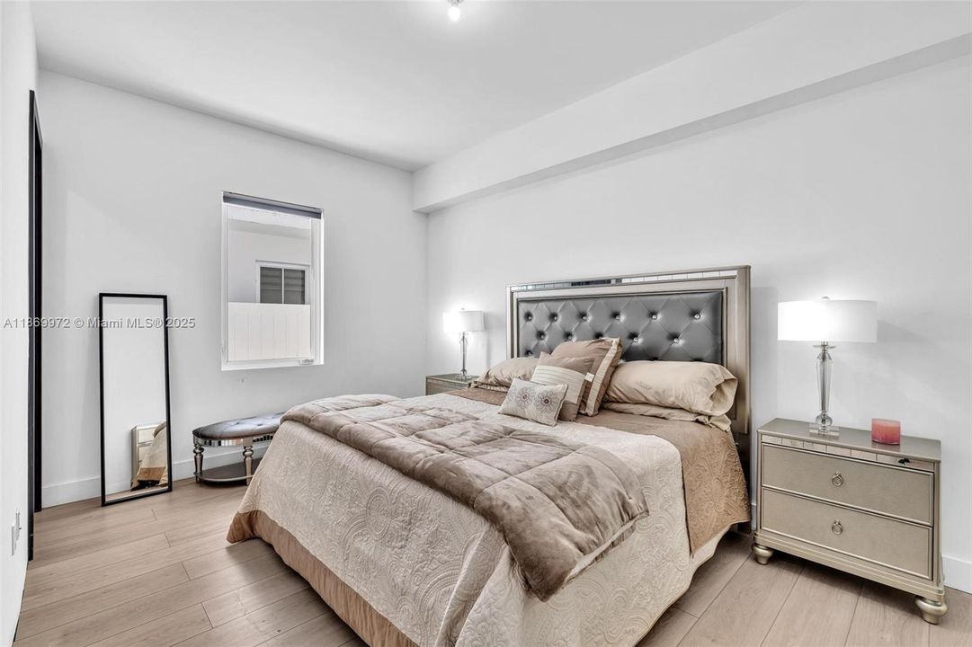 For Sale: $2,800,000 (5 beds, 6 baths, 3638 Square Feet)