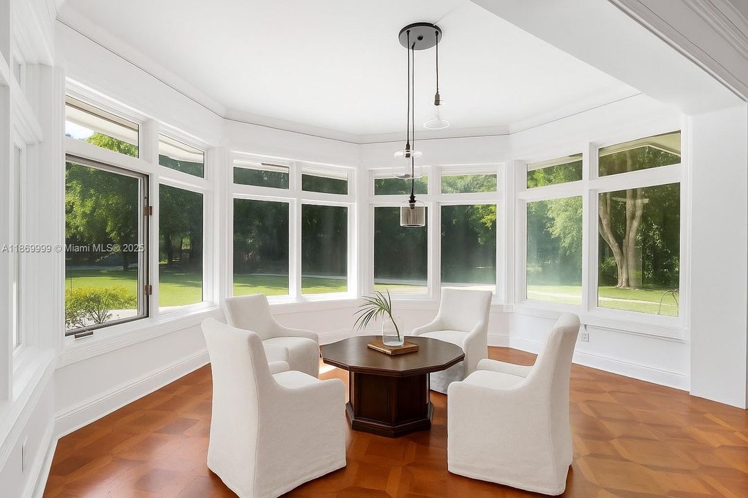 Недавно продано: $2,950,000 (8 спален, 5 ванн, 7674 Квадратных фут)