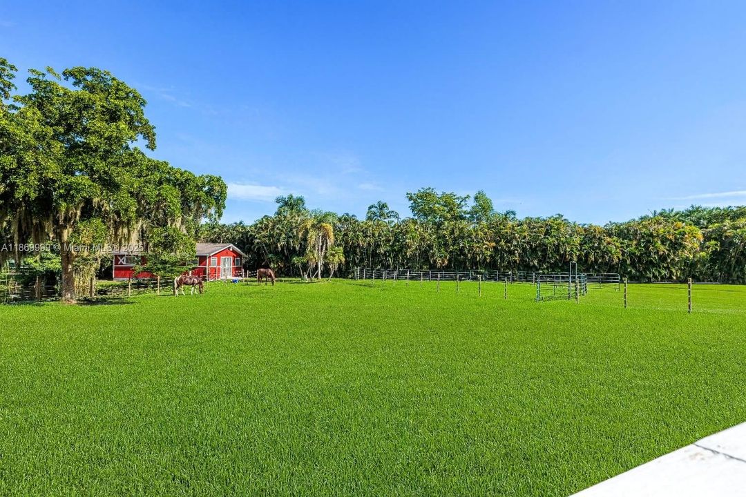 Недавно продано: $2,950,000 (8 спален, 5 ванн, 7674 Квадратных фут)