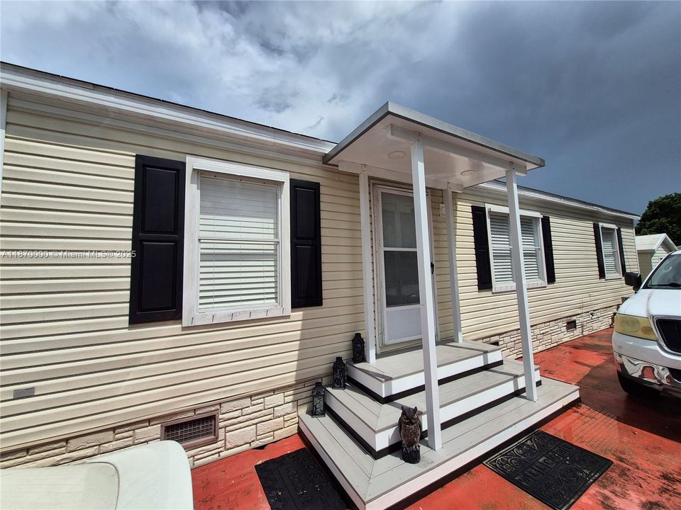 待售: $265,000 (3 贝兹, 2 浴室, 1120 平方英尺)