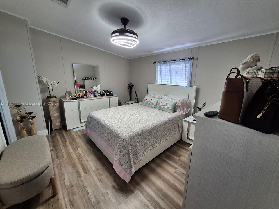 待售: $265,000 (3 贝兹, 2 浴室, 1120 平方英尺)