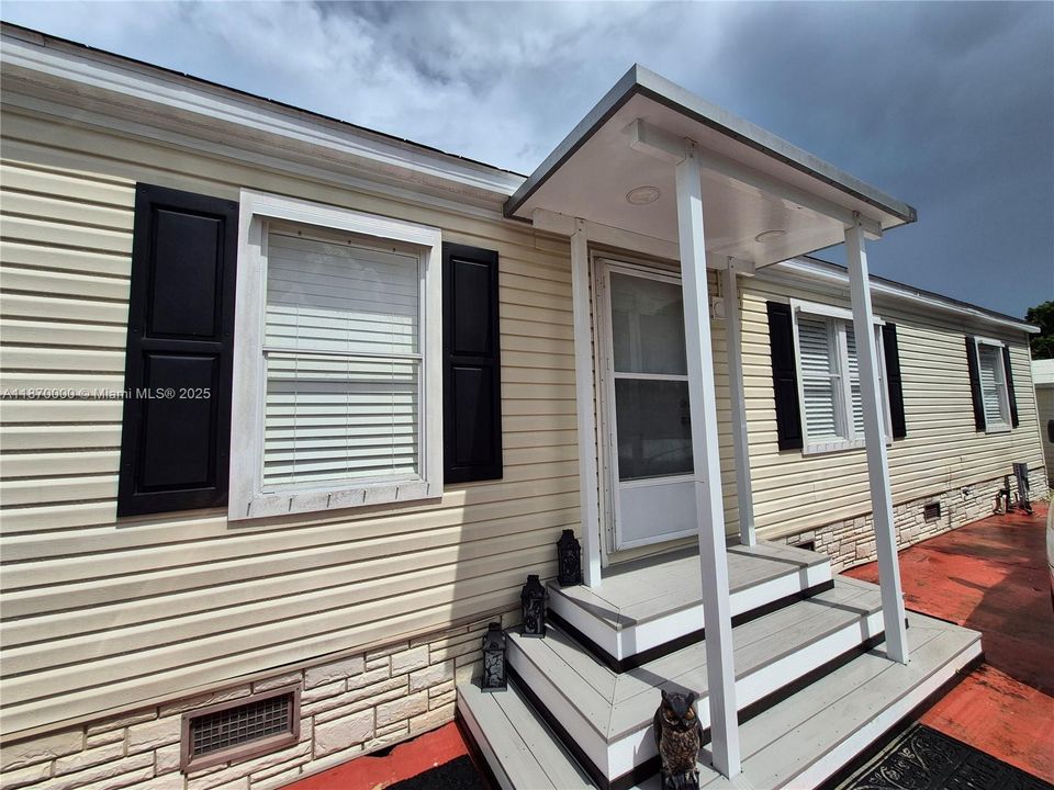 待售: $265,000 (3 贝兹, 2 浴室, 1120 平方英尺)