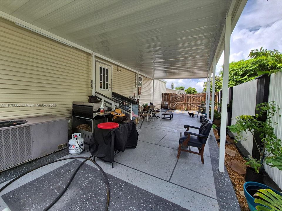 待售: $265,000 (3 贝兹, 2 浴室, 1120 平方英尺)