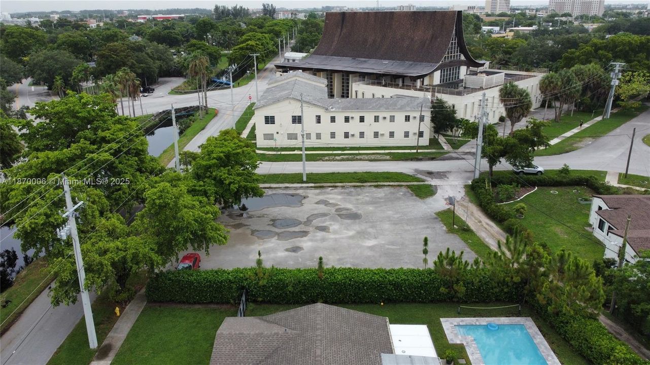 待售: $770,000 (9,746.00 acres)