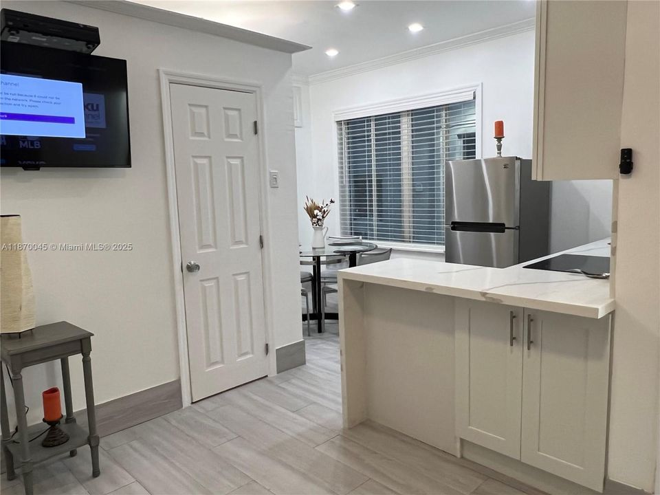 En Venta: $279,000 (1 camas, 1 baños, 340 Pies cuadrados)