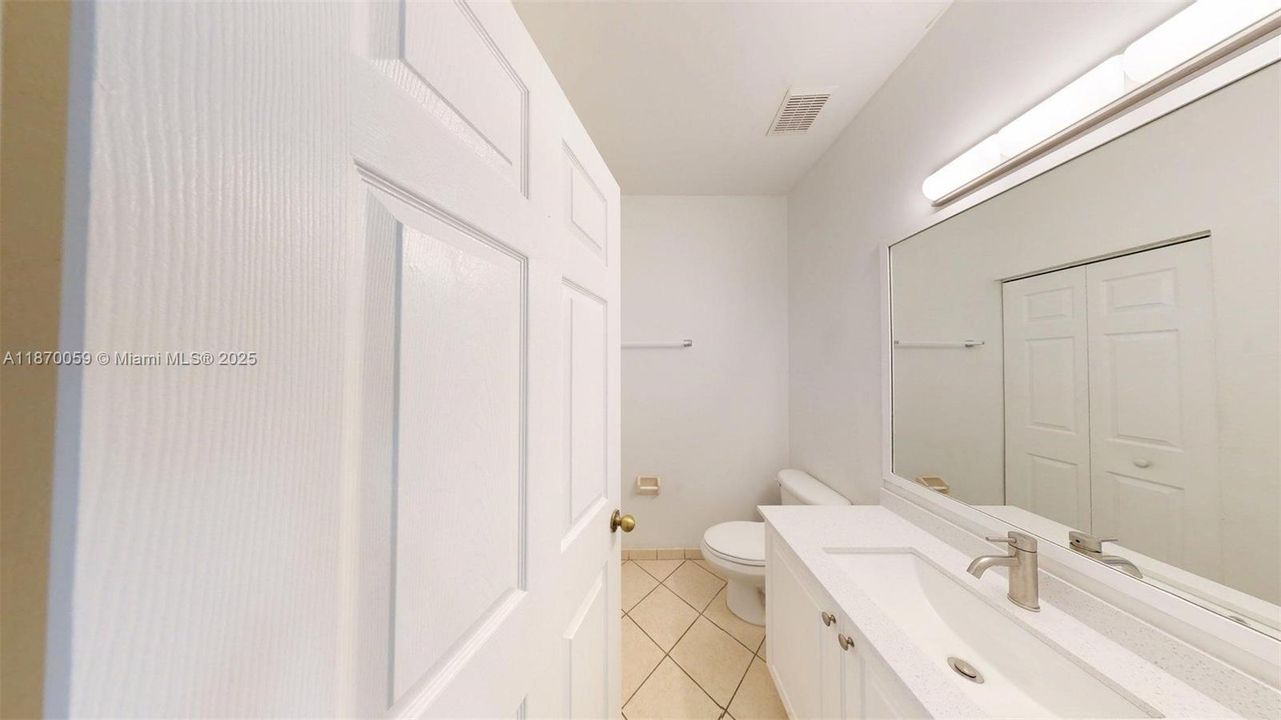 合同活跃: $269,000 (3 贝兹, 2 浴室, 1523 平方英尺)