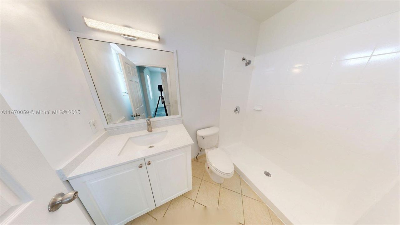 合同活跃: $269,000 (3 贝兹, 2 浴室, 1523 平方英尺)