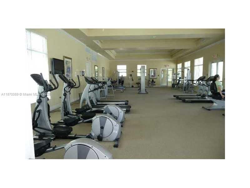 合同活跃: $269,000 (3 贝兹, 2 浴室, 1523 平方英尺)