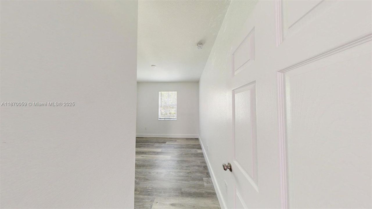 合同活跃: $269,000 (3 贝兹, 2 浴室, 1523 平方英尺)