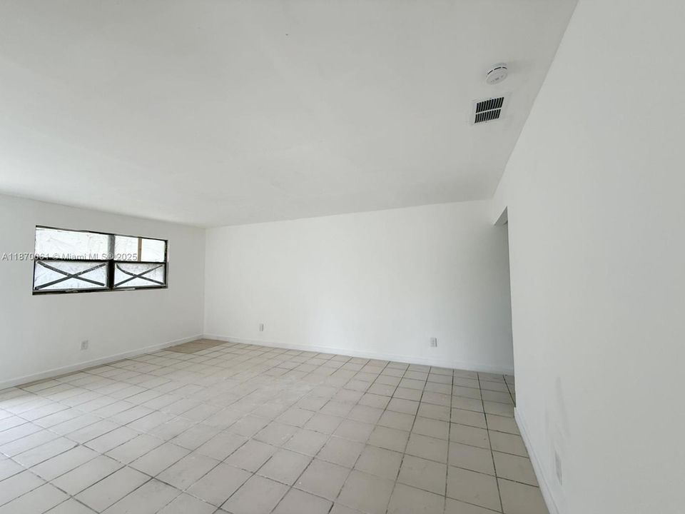 Недавно арендовано: $1,350 (2 спален, 1 ванн, 808 Квадратных фут)