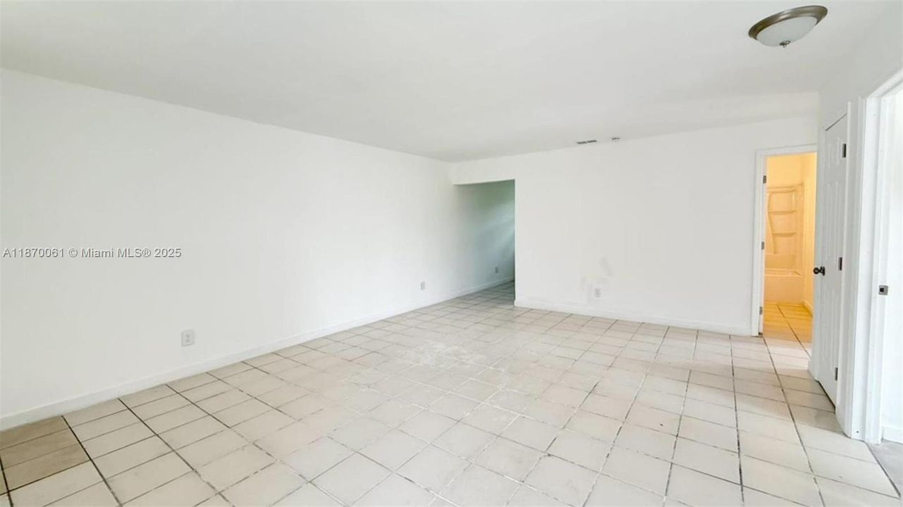 Недавно арендовано: $1,350 (2 спален, 1 ванн, 808 Квадратных фут)