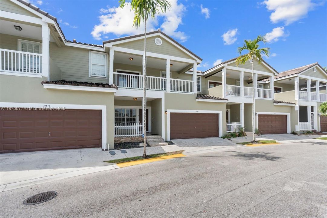 待售: $590,000 (4 贝兹, 2 浴室, 2162 平方英尺)