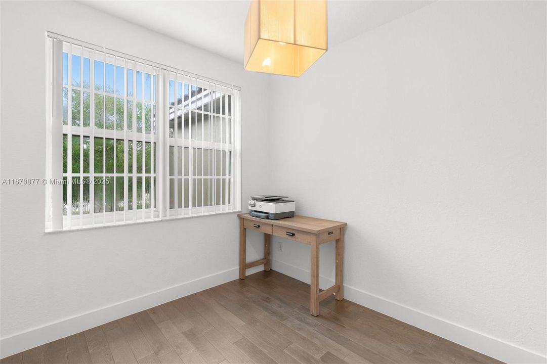 待售: $590,000 (4 贝兹, 2 浴室, 2162 平方英尺)