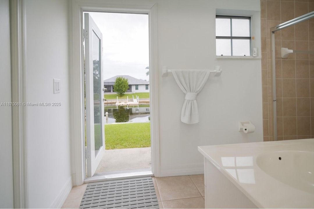 待售: $699,994 (3 贝兹, 3 浴室, 2196 平方英尺)