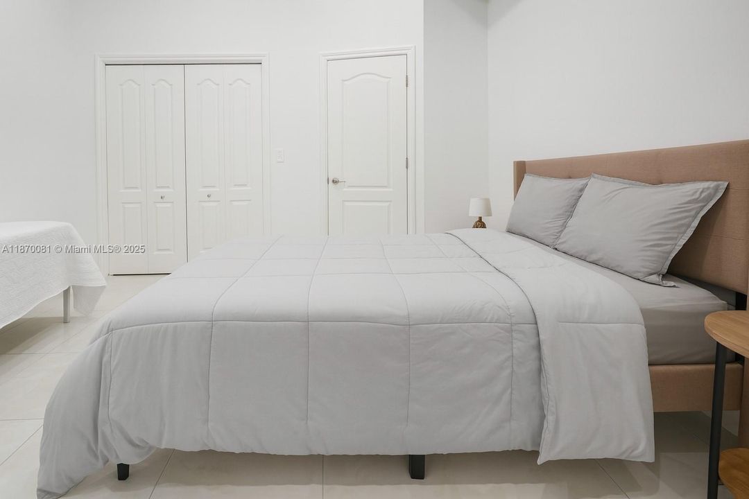 待售: $699,994 (3 贝兹, 3 浴室, 2196 平方英尺)