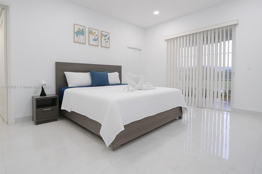 待售: $699,994 (3 贝兹, 3 浴室, 2196 平方英尺)