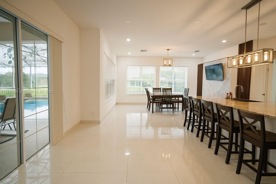 待售: $699,994 (3 贝兹, 3 浴室, 2196 平方英尺)