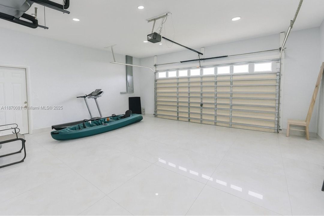 待售: $699,994 (3 贝兹, 3 浴室, 2196 平方英尺)