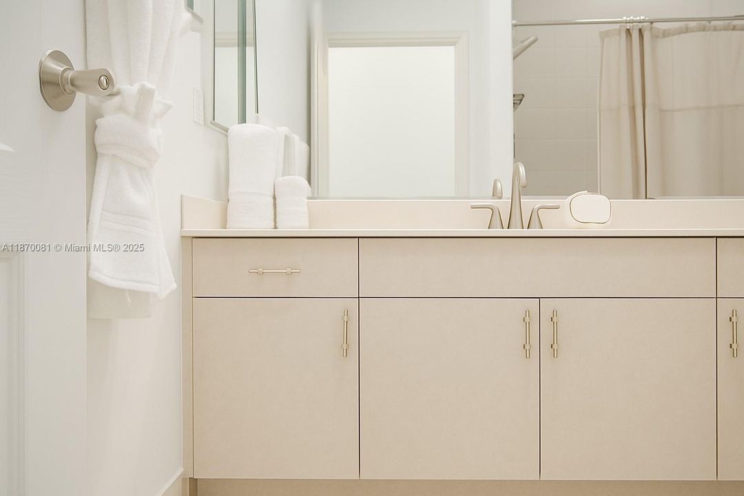 待售: $699,994 (3 贝兹, 3 浴室, 2196 平方英尺)