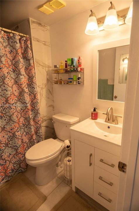 Active With Contract: $155,000 (2 beds, 2 baths, 1145 Square Feet)