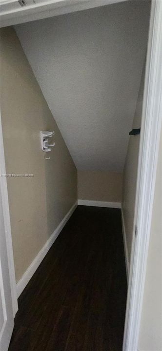 最近租的: $1,950 (2 贝兹, 2 浴室, 1051 平方英尺)