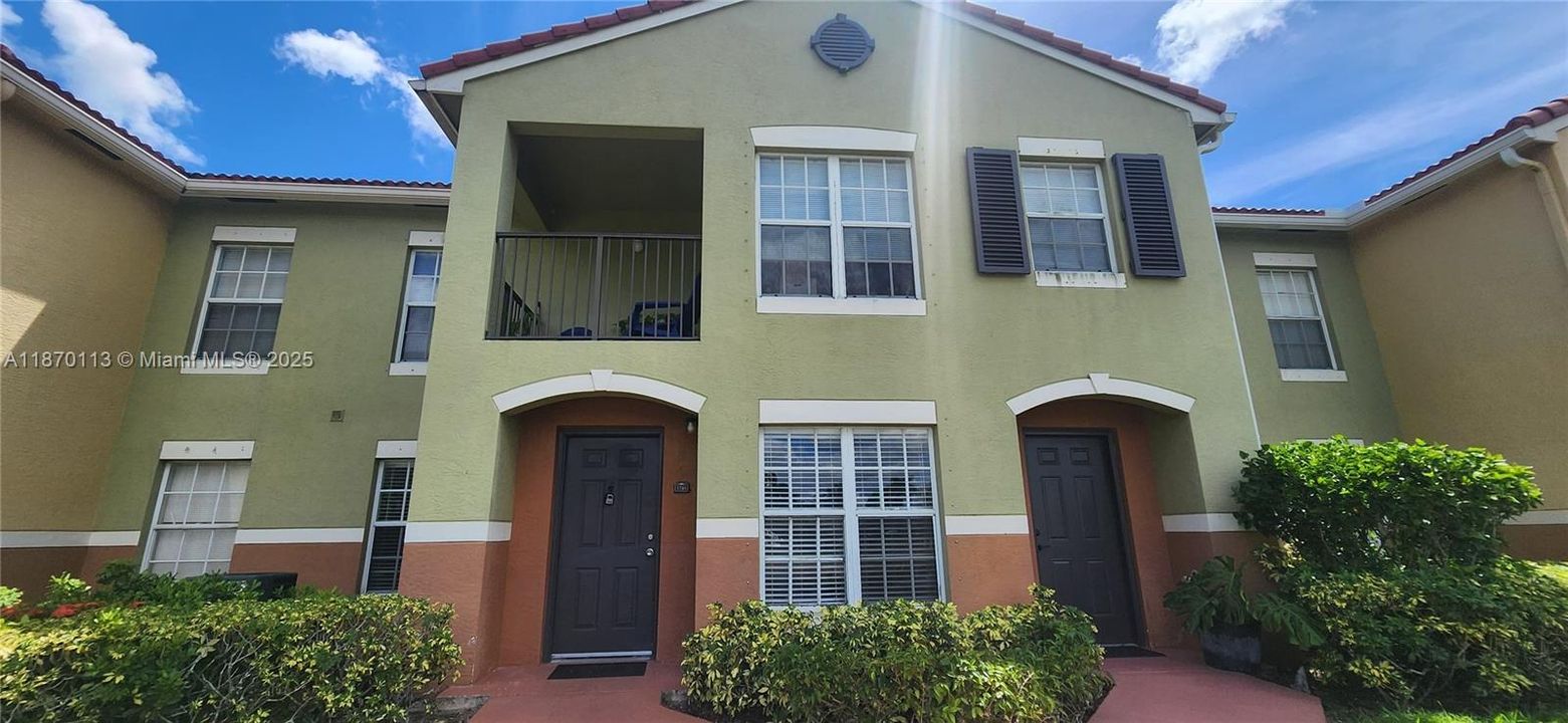 最近租的: $1,950 (2 贝兹, 2 浴室, 1051 平方英尺)